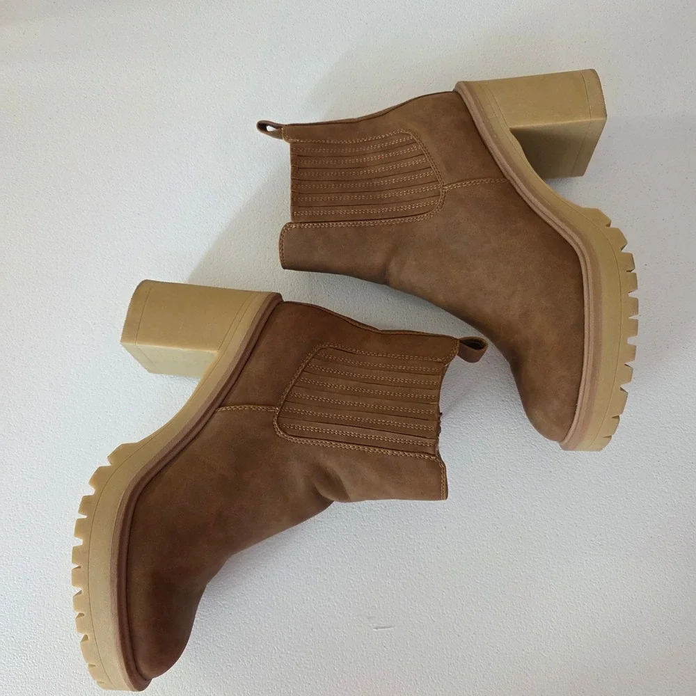 DV Dolce Vita Jade Ankle Boots Womens 7.5 Brown Lug Sole Platform Block Heel Zip